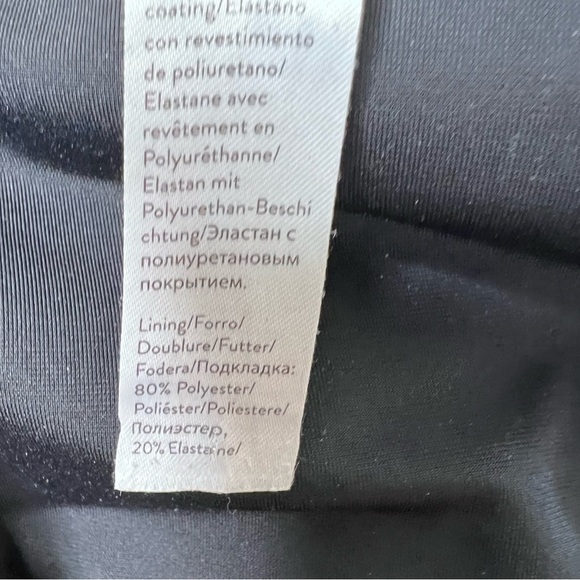 Spanx Faux Leather Leggings- Black Camo Size Small - Picture 9 of 13